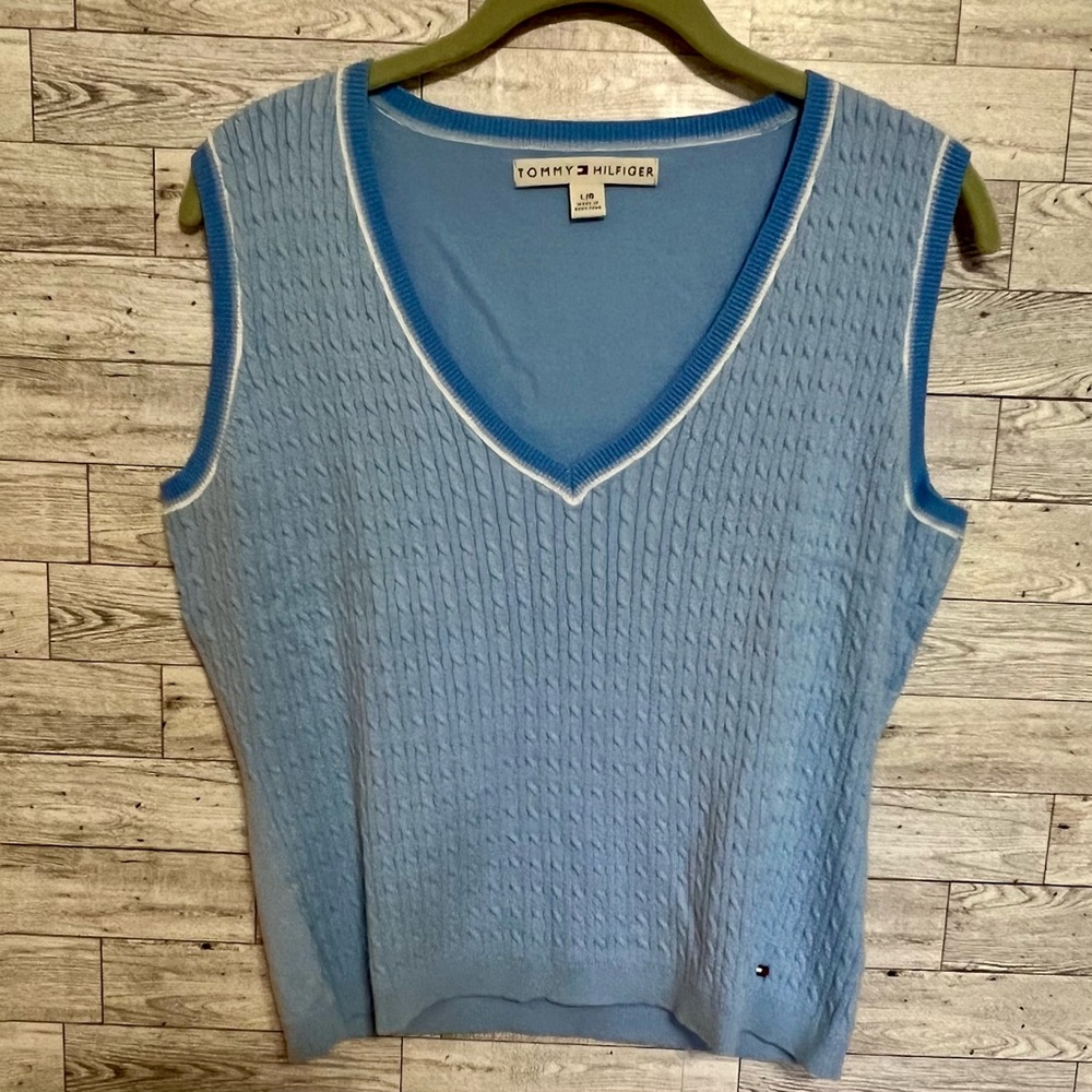Tommy Hilfiger Vintage Vest Women's Large -‎ Light Blue V-Neck Pullover Preppy